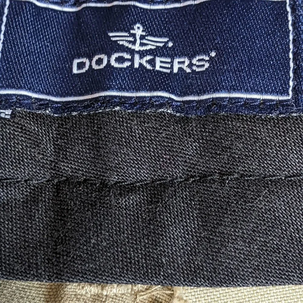Dockers pants very